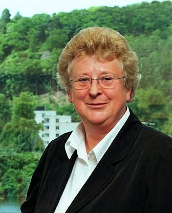 Christine Hallett